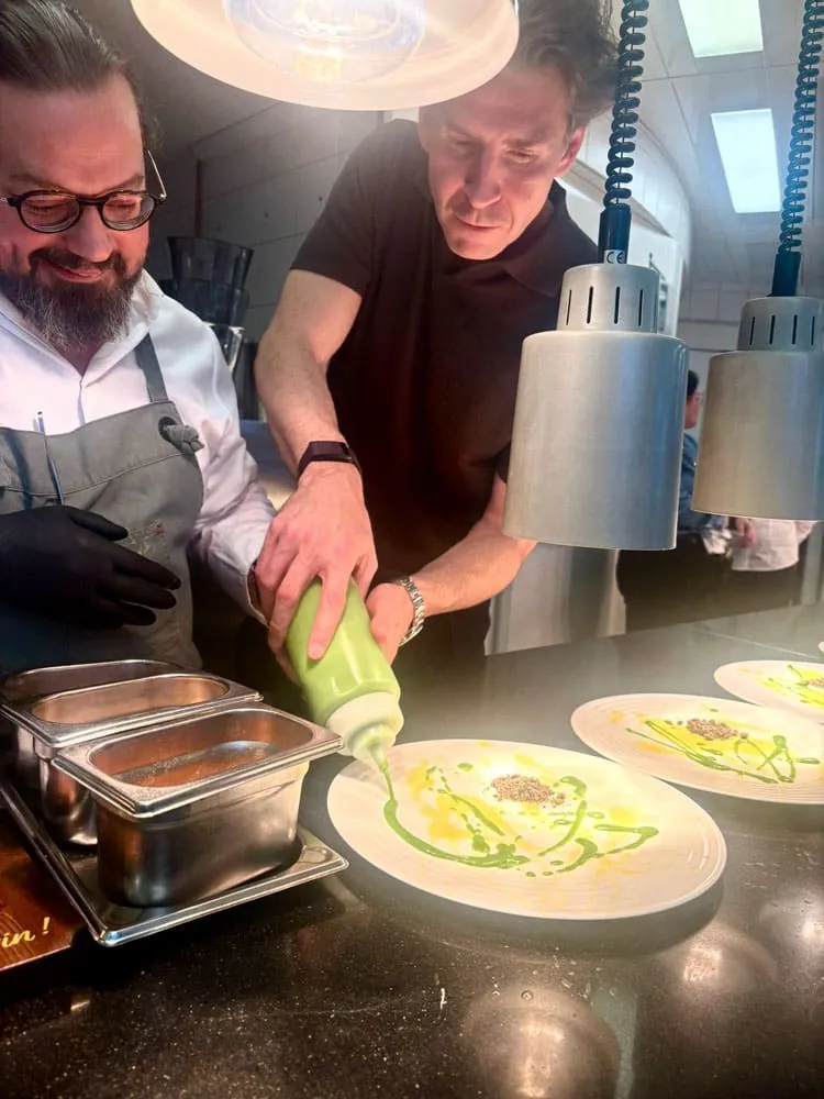 Zwischen Kunst, Kulinarik und Begegnungen 5 sascha dahl artdinner privat dining koeln 005