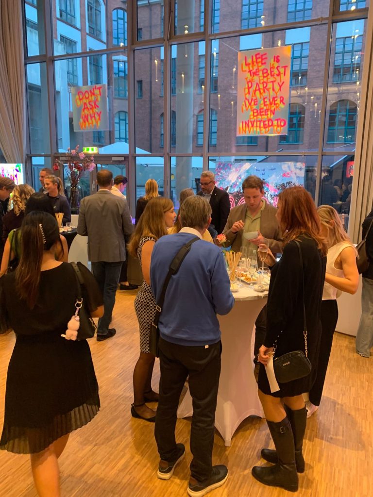 Danke Hannover! Eröffnung der Sascha Dahl Art Suite 8 Sascha Dahl Eroeffnung Art Suite Sheraton Pelikan Hotel 0005