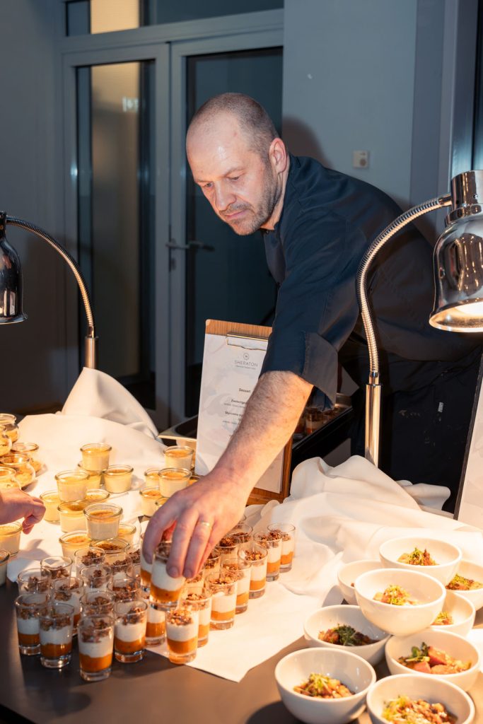 Danke Hannover! Eröffnung der Sascha Dahl Art Suite 30 Sascha Dahl Eroeffnung Art Suite Sheraton Pelikan Hotel 0038