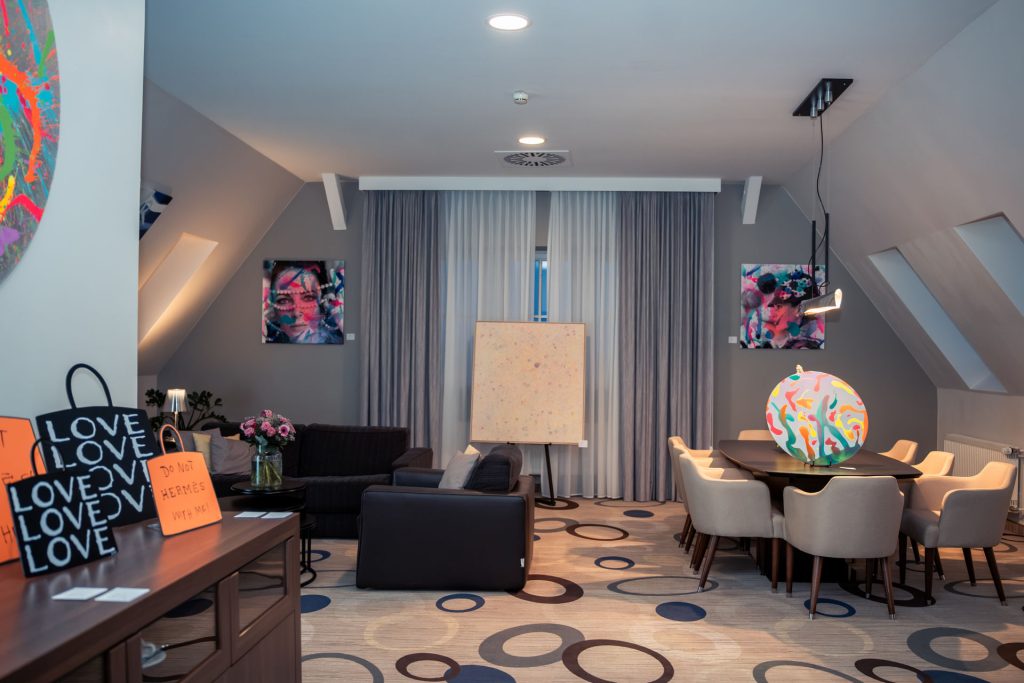 Danke Hannover! Eröffnung der Sascha Dahl Art Suite 102 Sascha Dahl Art Suite Sheraton Pelikan Hotel 0001